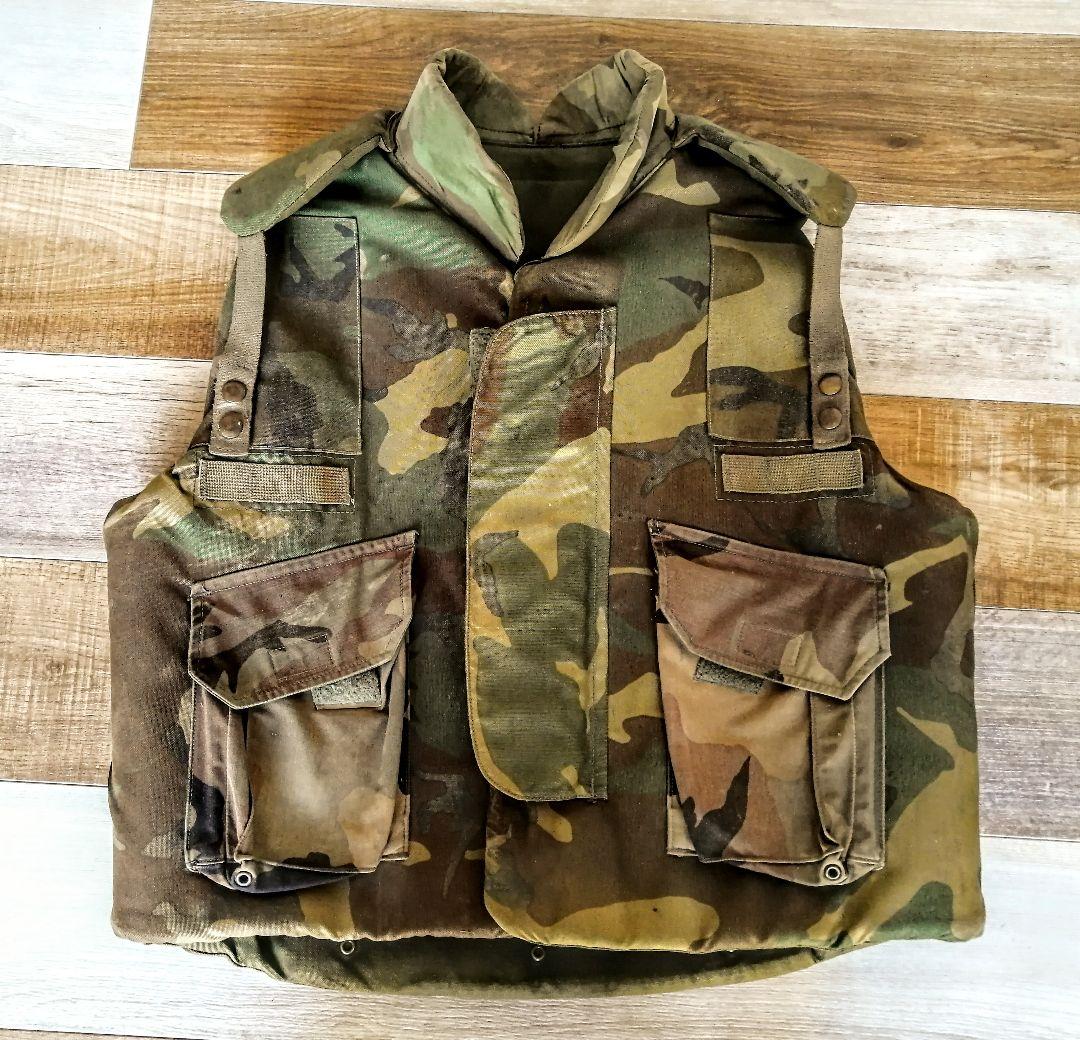 米軍　実物放出品　ボディアーマー★防弾ベスト★ＵＳ.M.C海兵隊★ＵＳ.ARMY