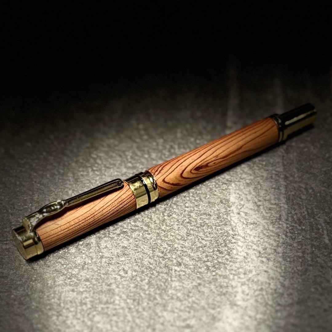 屋久杉（瘤.コブ）超貴重ボールペン。