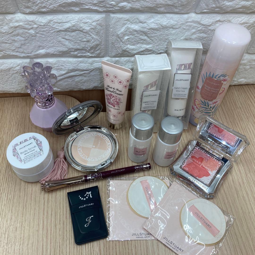 ▲ジルスチュアート　リップ/パウダー/アイシャドウ/香水等…　まとめ売り