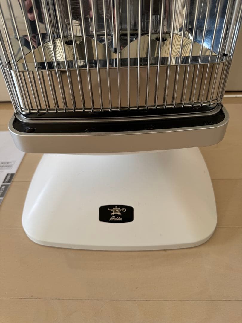 アラジン　遠赤グラファイトヒーター　ホワイト　AEH-2G10AJ(W)