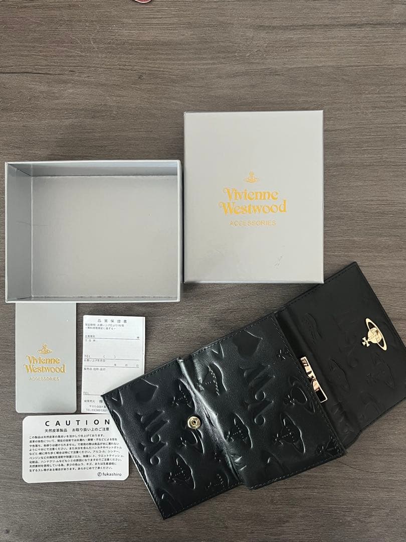 Vivienne Westwood 三つ折り財布 ブラック h4