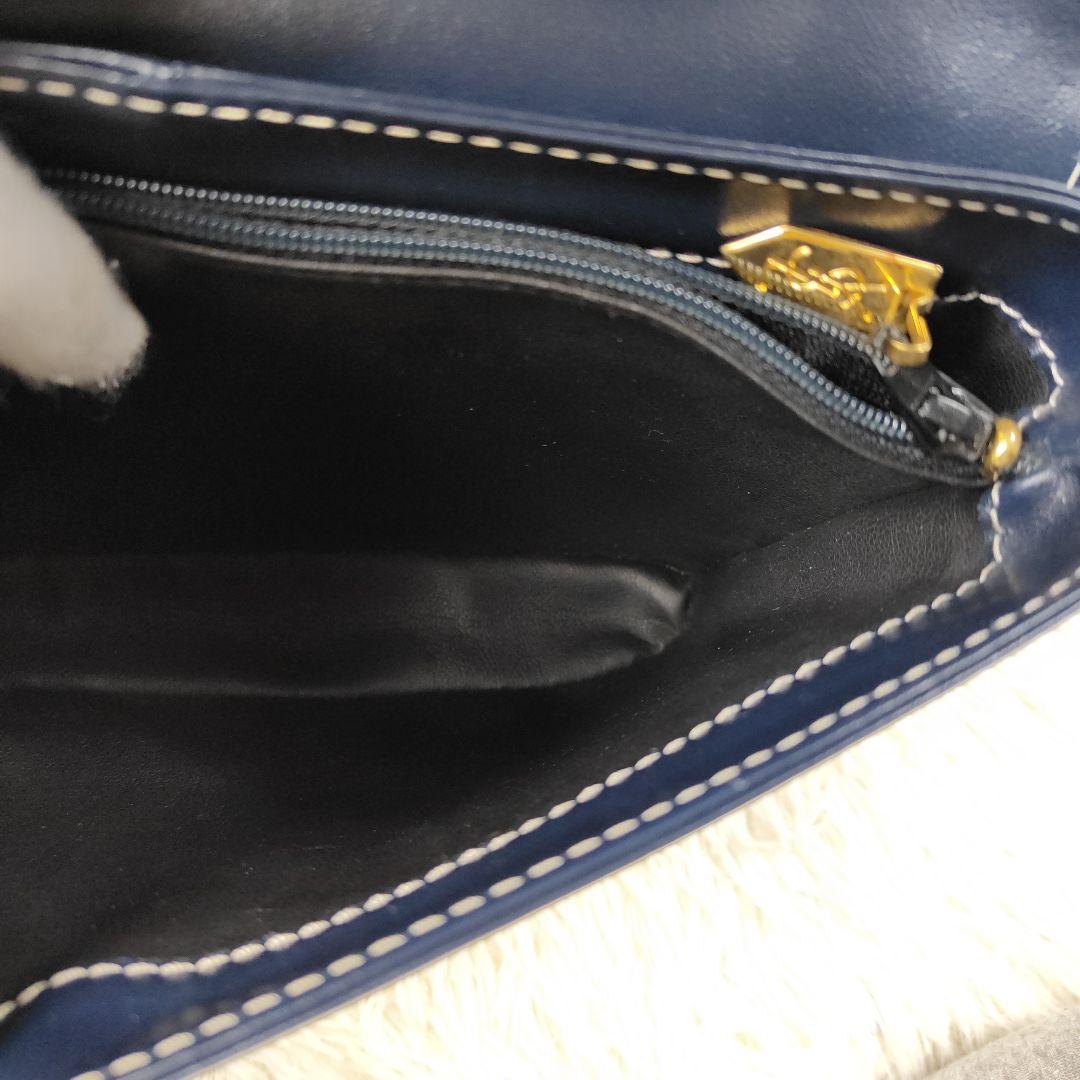 本日限定価格　イブサンローラン Yカット 型抜き ショルダーバッグ 肩掛け