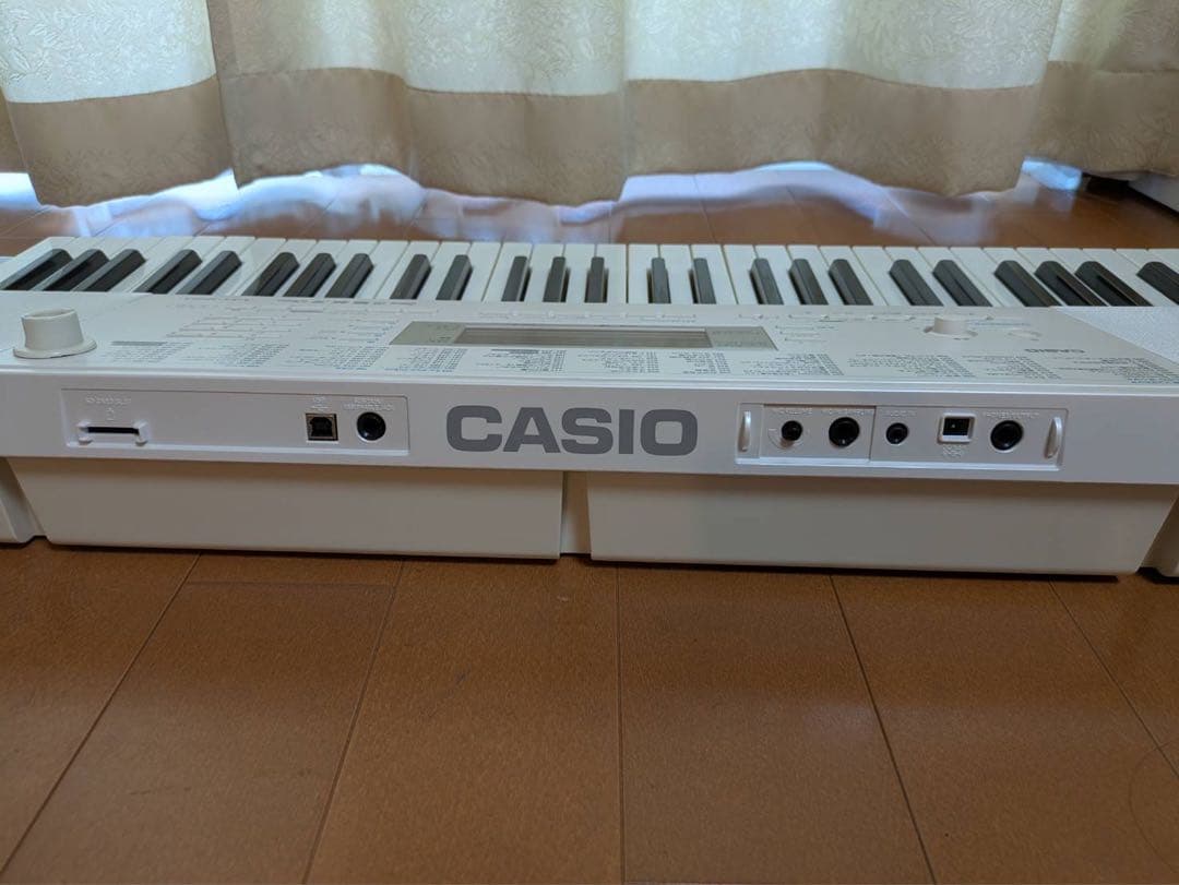 CASIO LK-221 光る鍵盤 マイク付き 電子ピアノ キーボード 楽器