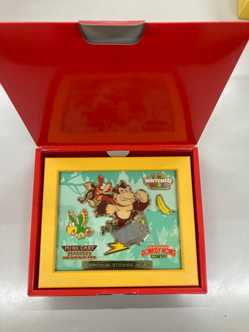 ドンキーコング　ピンバッジ　オブジェ　非売品