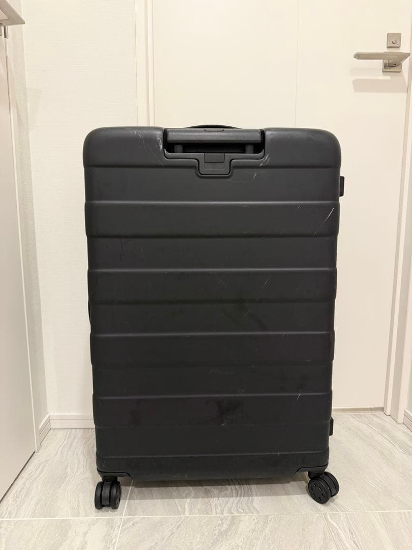 無印良品　バーを自由に調節できる　ハードキャリーケース（１０５Ｌ）②