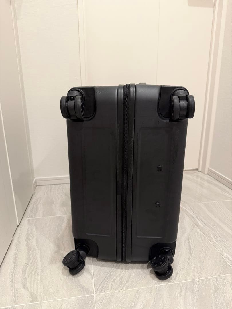 無印良品　バーを自由に調節できる　ハードキャリーケース（１０５Ｌ）②