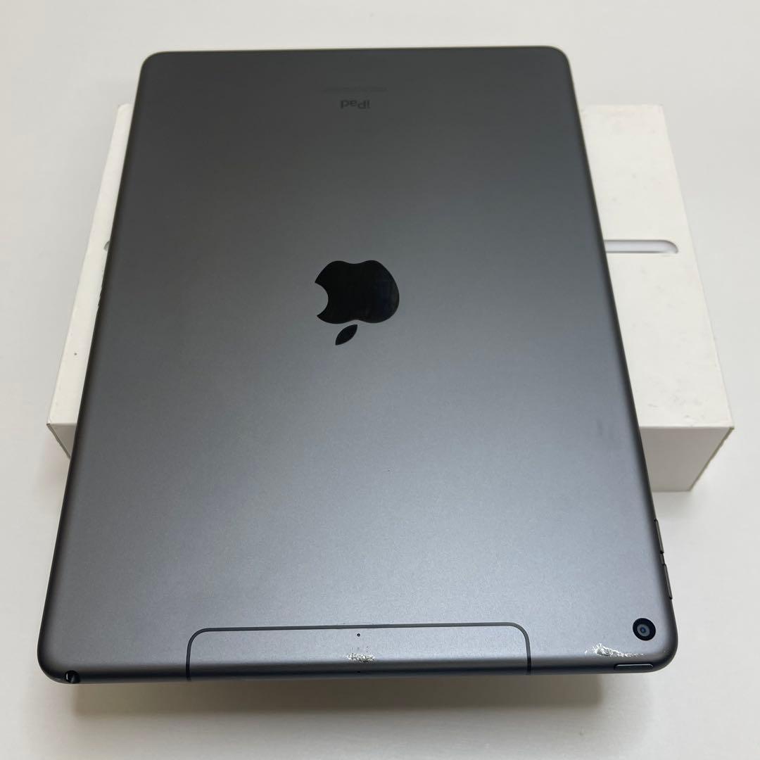 iPad Air 第3世代 64GB Wi-fi + Cellular 96％