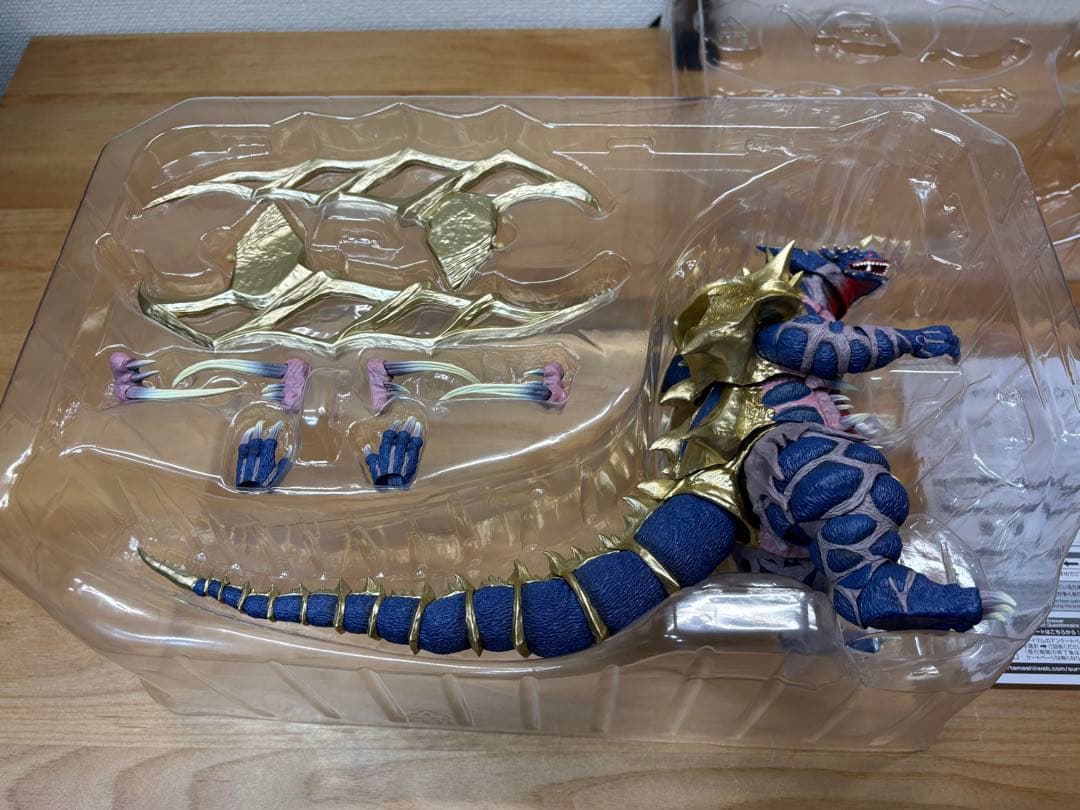 フィギュアーツ　キングオブモンス