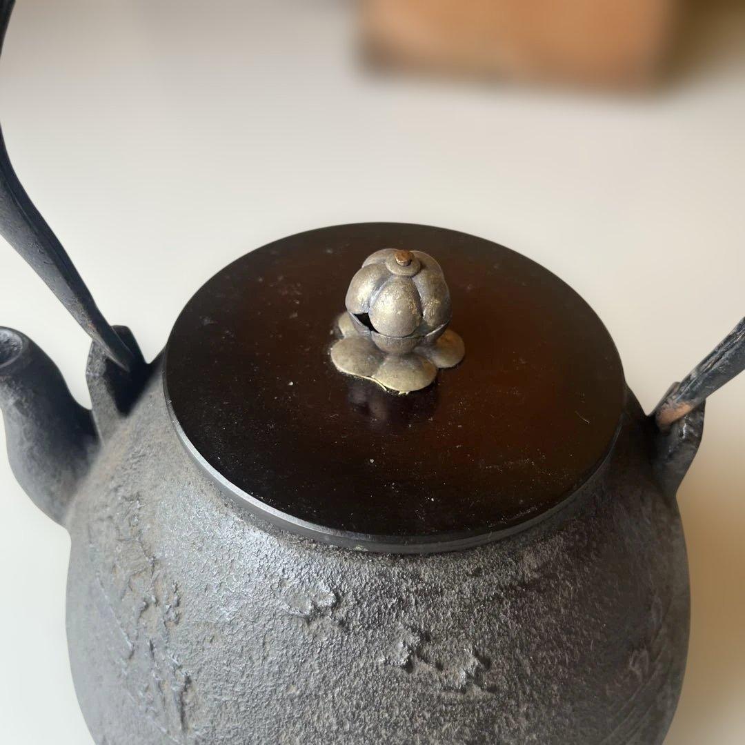 三越製　鉄瓶　近江八景図