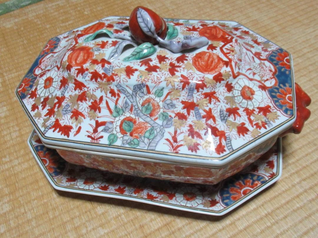 ◆極希少 江戸幕末！古伊万里 染錦(紅葉/桃/菊) 手持ち造形桃蓋付 チュリーン