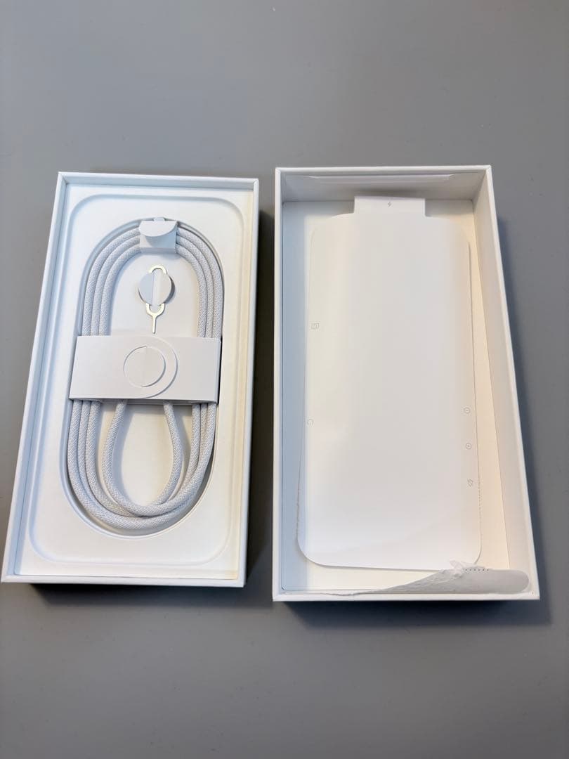 Appleストア版 SIMフリー iPhone16 ホワイト 最大容量100%