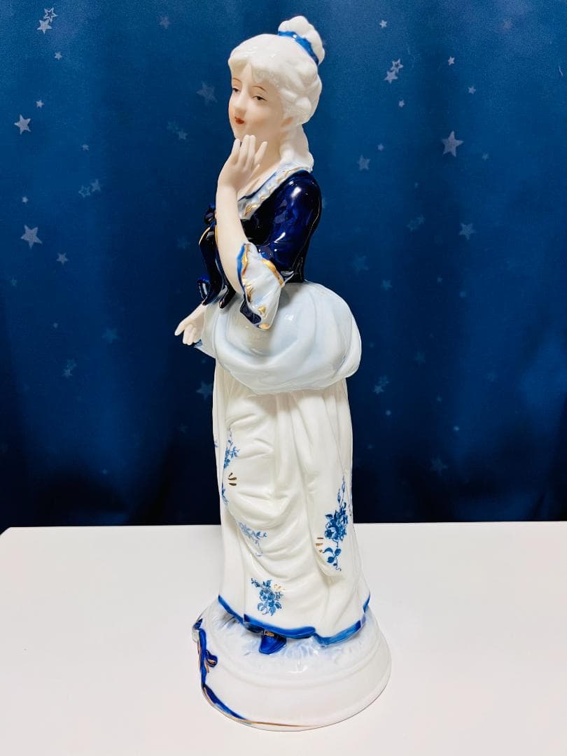 KPM ベルリン 陶磁器 ドイツアンティーク・西洋磁器 花カゴを持つ女の子 置物