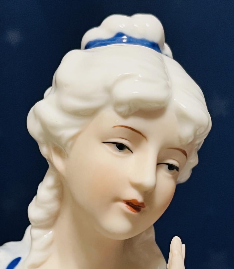 KPM ベルリン 陶磁器 ドイツアンティーク・西洋磁器 花カゴを持つ女の子 置物