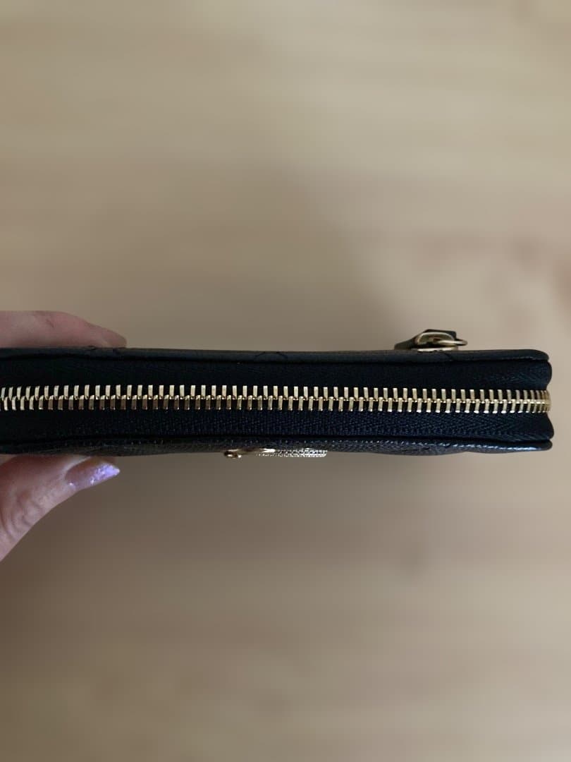 CHANEL ブラック 二つ折り財布　未使用❣️