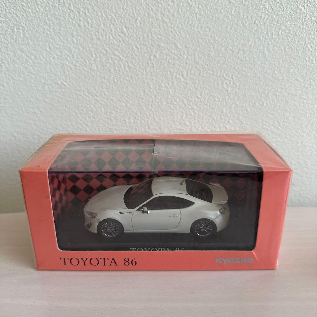 1/43 京商 TOYOTA 86 GT Limited ホワイト 前期型