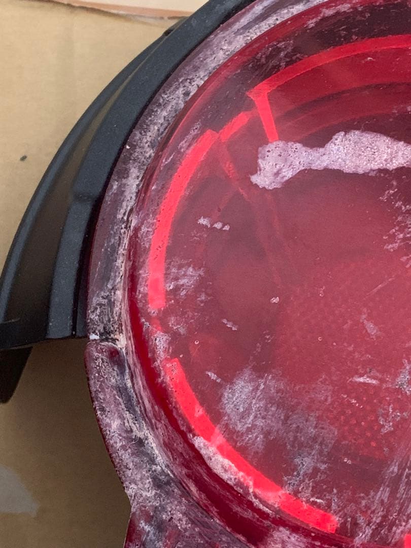 NDロードスター 純正テールランプ（スモーク塗装残りあり）