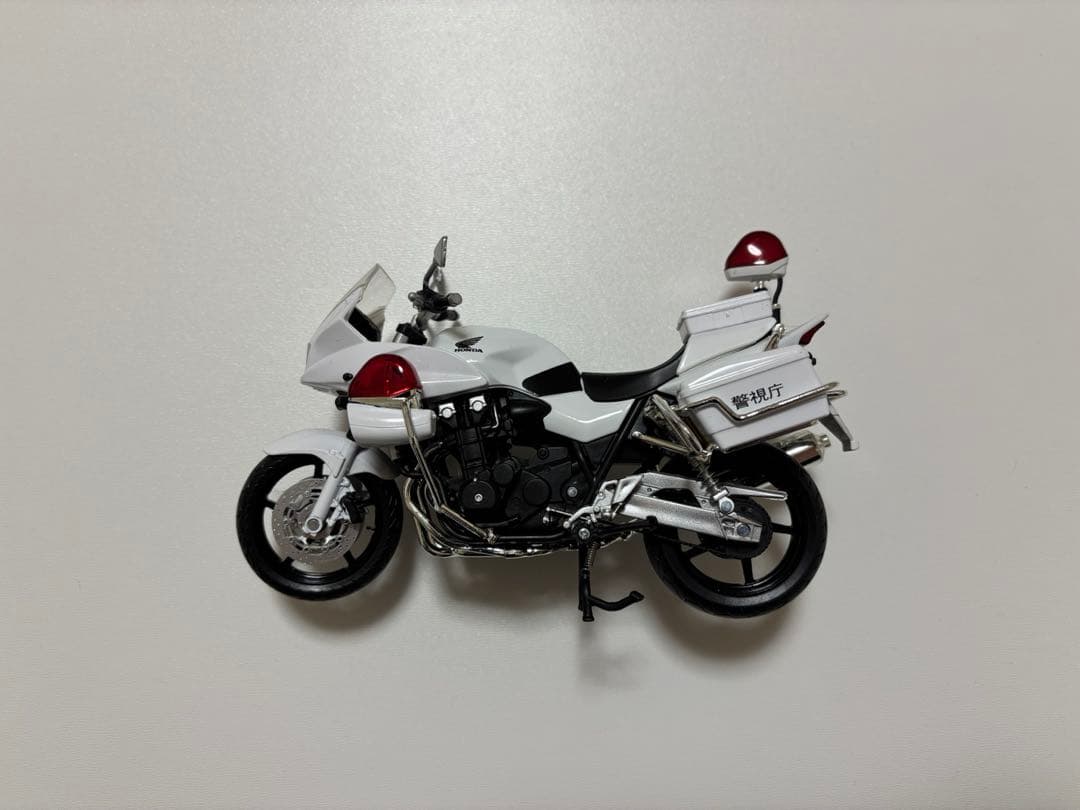 白バイ ダイキャスト CB1300P