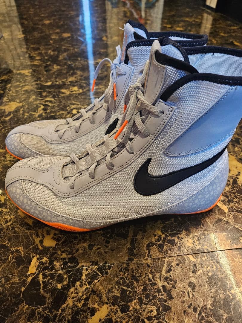 Nike ボクシングシューズ ハイカット 灰色