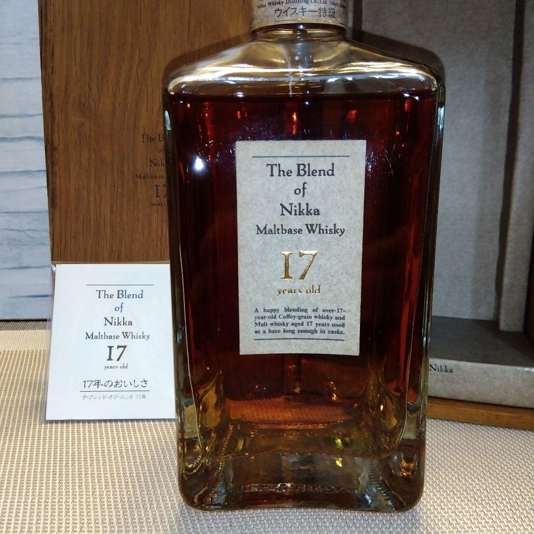★ 特級　ザ・ブレンドオブニッカ17年(金文字)　化粧木箱、小冊子付