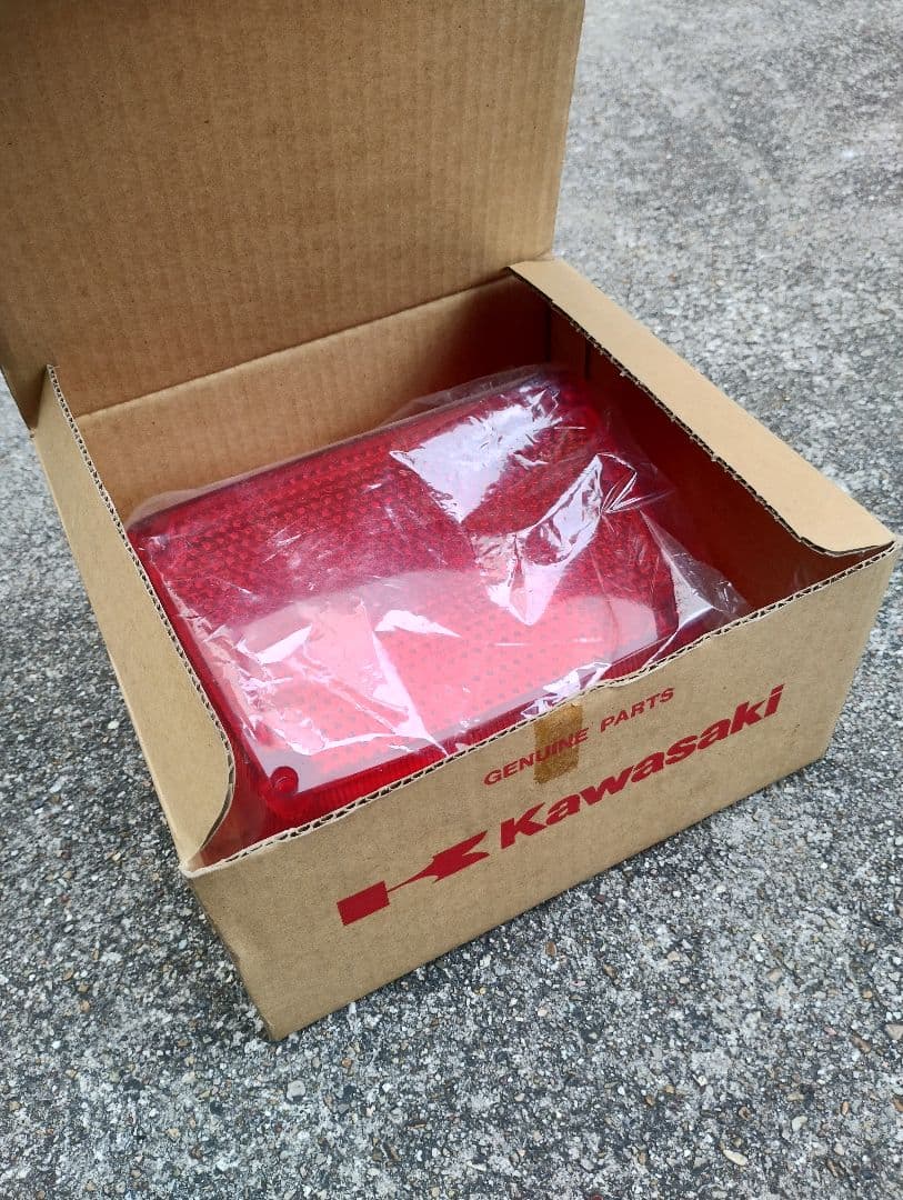 【激レア】【純正未使用】カワサキ KZ1300用テールレンズ