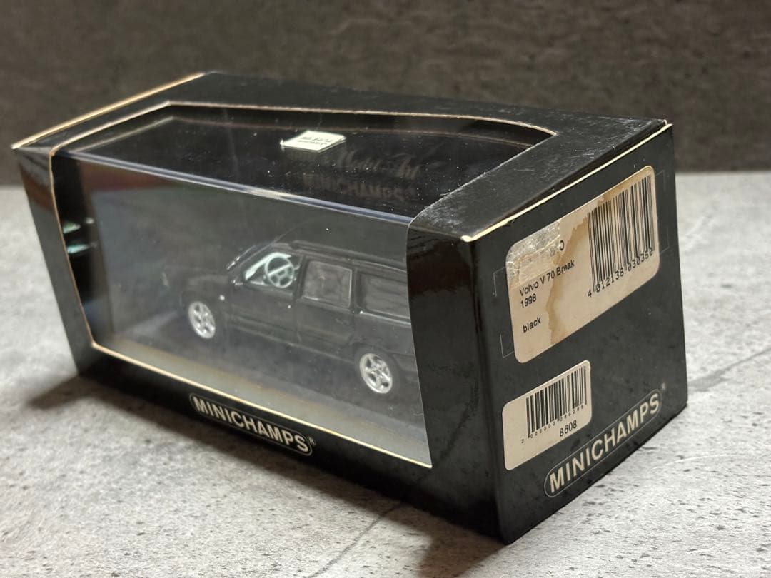 MINICHAMPS 1998 VOLVO V70 ブラック ミニカー