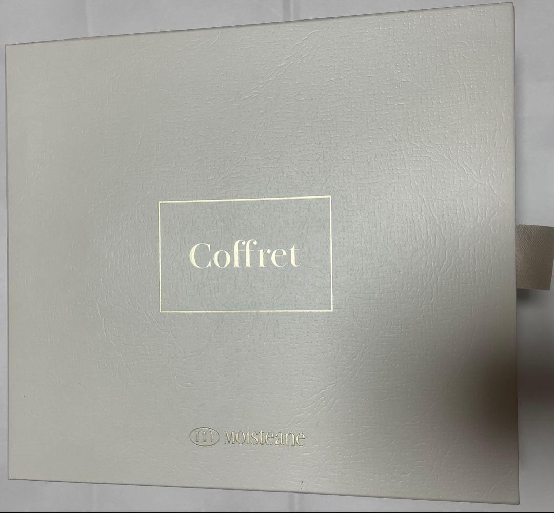 モイスティーヌ コフレ　moisteane