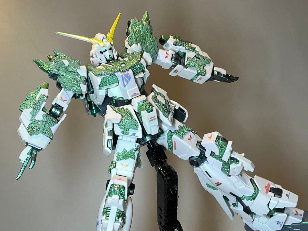 HG ユニコーン ガンダム 光の結晶体  完成品  ガンプラ