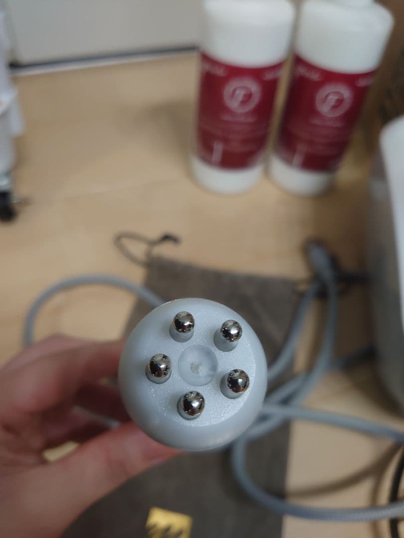 CAVI-R ONE+ キャビテーション ラジオ波 LED フェイシャル　モイセ