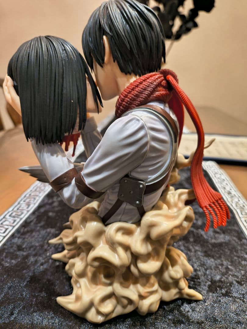進撃の巨人　ミカサ&エレン　フィギュア　Season3