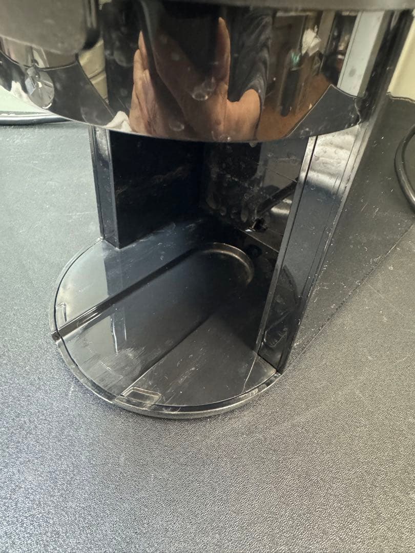 伊*藤様 ネスプレッソ　アトリエ　湯垢洗浄済　ミルクウォーマー未使用(ユーザー登