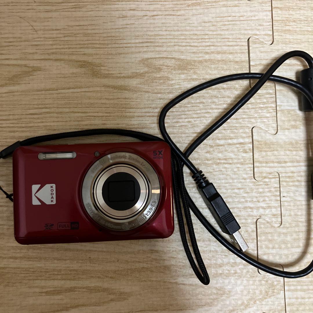 KODAK 5X WIDE コンパクトデジタルカメラ レッド