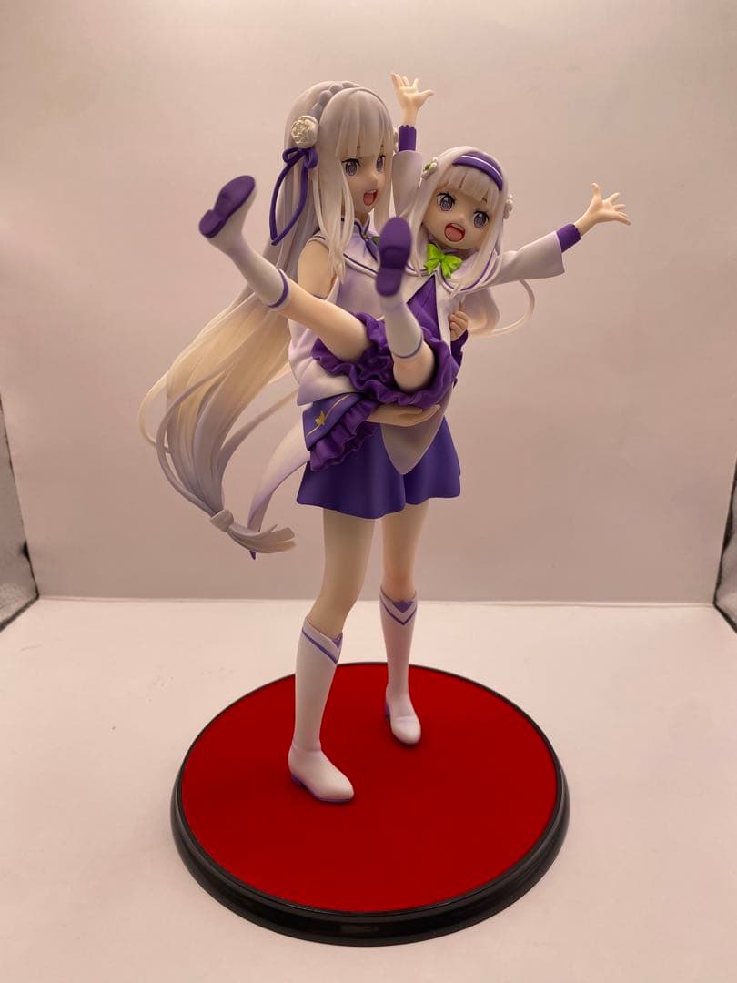 Re:ゼロから始める異世界生活　フィギュア　エミリア＆幼少期エミリア 1/7