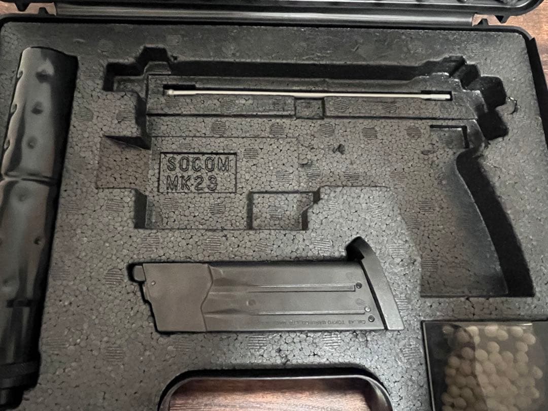 東京マルイ　SOCOM ソーコム　Mk23 固定ガスガン　サイレンサー付き