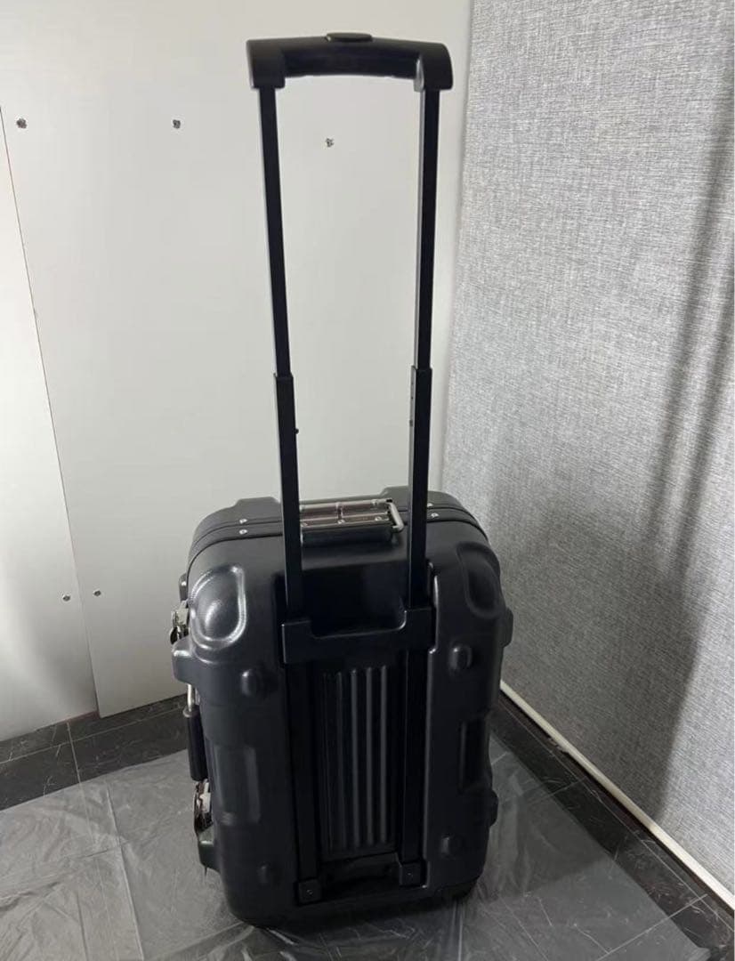 容量27Lプロスペック・前輪ストッパー付4輪キャリーコンテナCR-3300