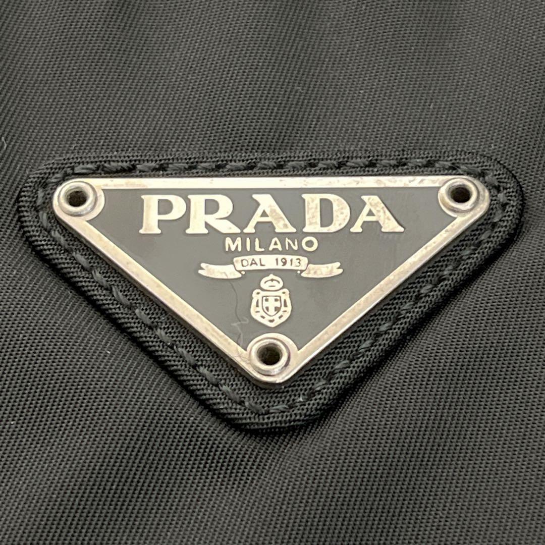 プラダ　三角ロゴ　ビジネスバッグ　ハンドバッグ　A4収納可　テスートナイロン　黒