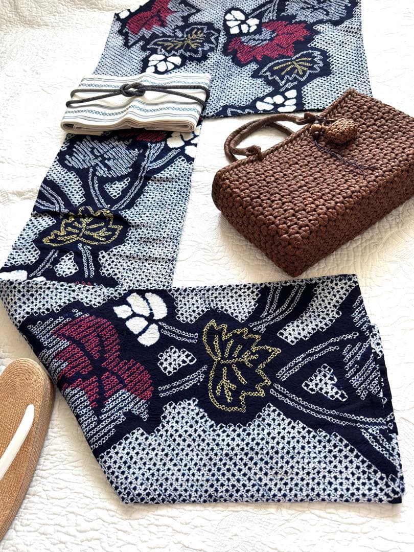 粋な大人の浴衣 高身長の方にも ◆ 有松絞り 枝葉文 華やかさのある良柄 逸品