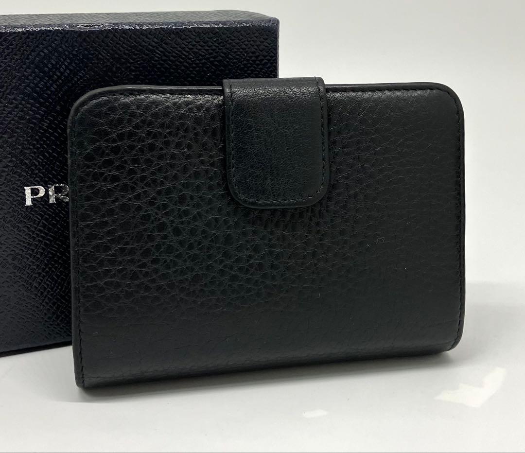 ⭐️ 極美品 PRADA プラダ ダイノ レザー 二つ折り財布 ブラック 鑑定済