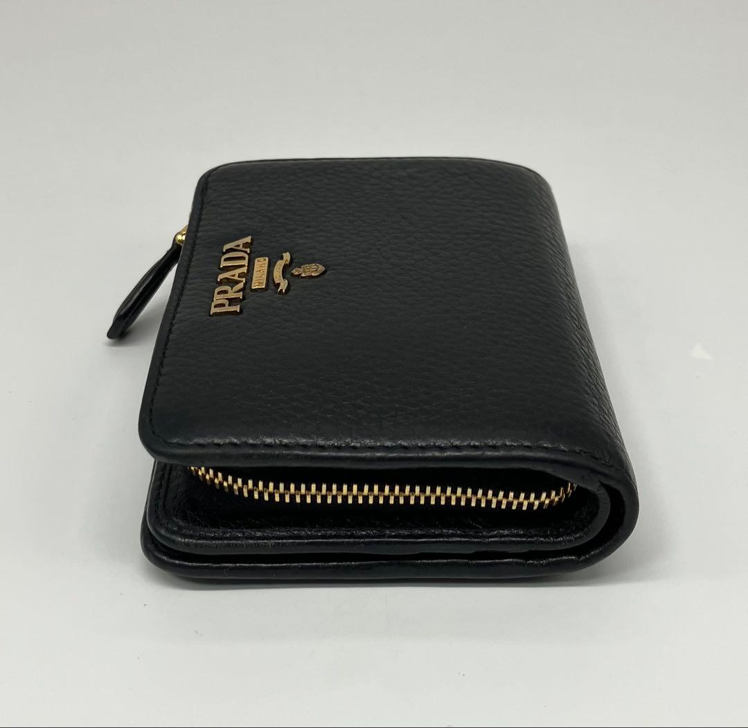 ⭐️ 極美品 PRADA プラダ ダイノ レザー 二つ折り財布 ブラック 鑑定済