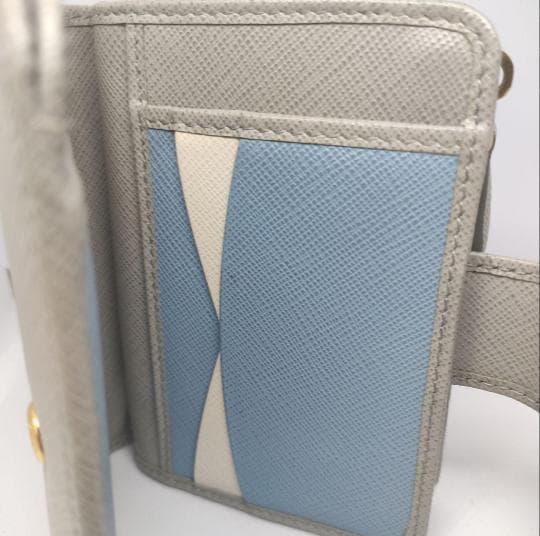 ほ*い様 【美品】★セール★付属品完品　プラダ　サファイアーノ　二つ折り財布　新