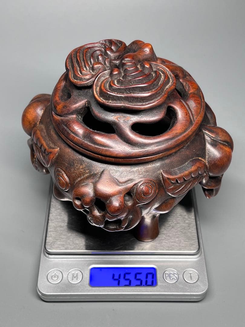 古美術　紫檀　黄花梨　木製香炉　手彫り　寿桃靈芝紋　香道具　三足　唐木　仏具