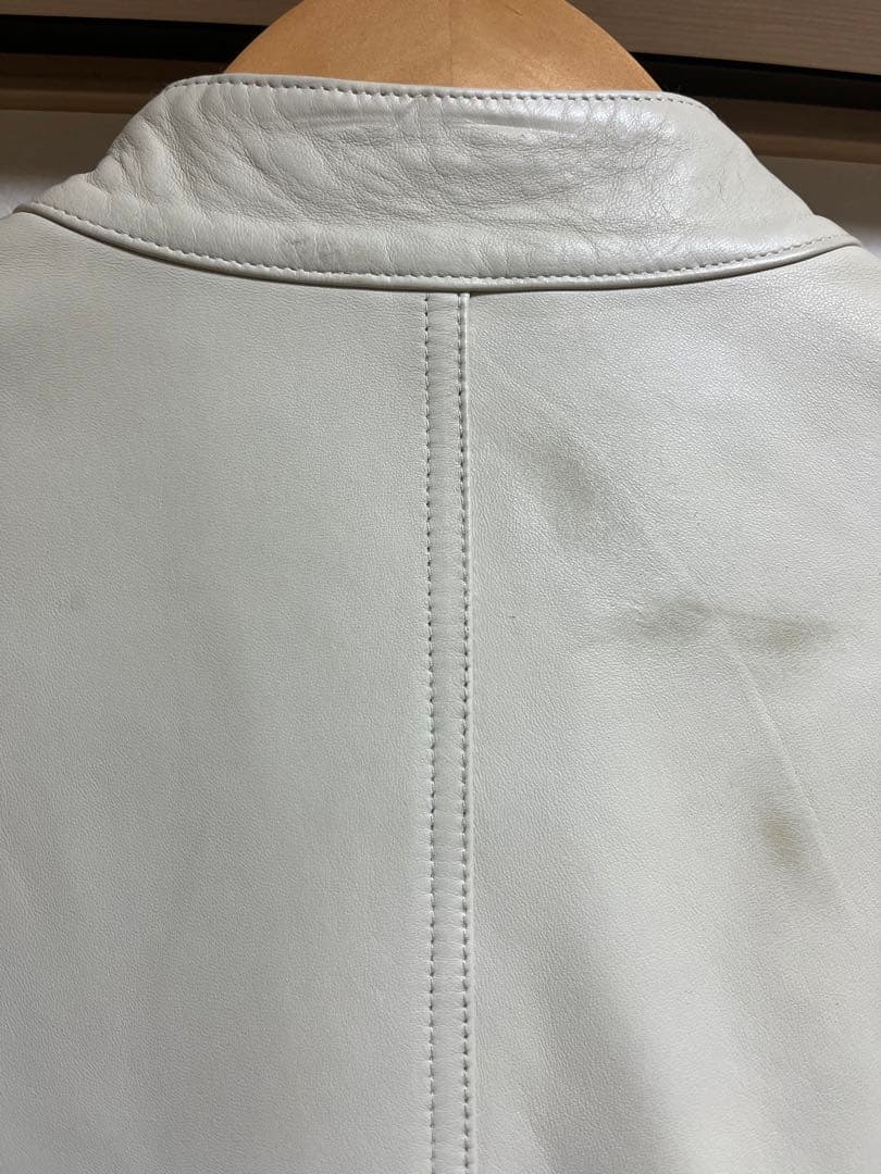 エンメティ シングルライダース　アンドレア　ラムレザー　アイボリー　50