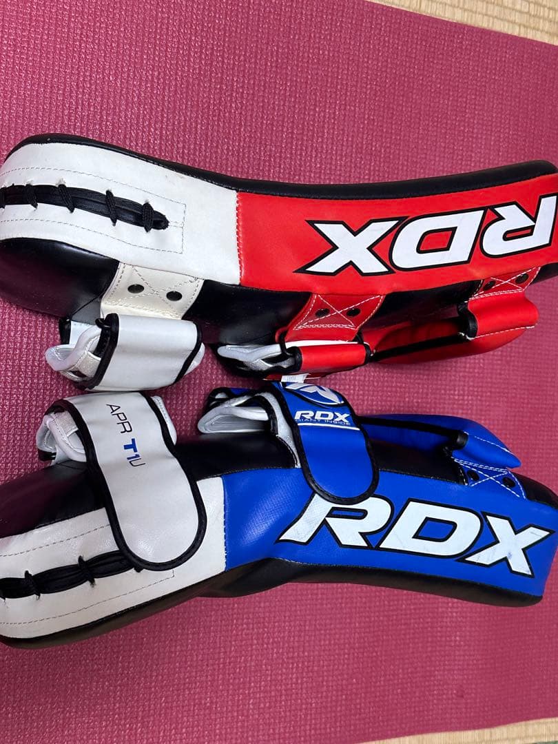 キックミット2個セット　RDX社製　キックボクシングやMMA、空手などの練習に