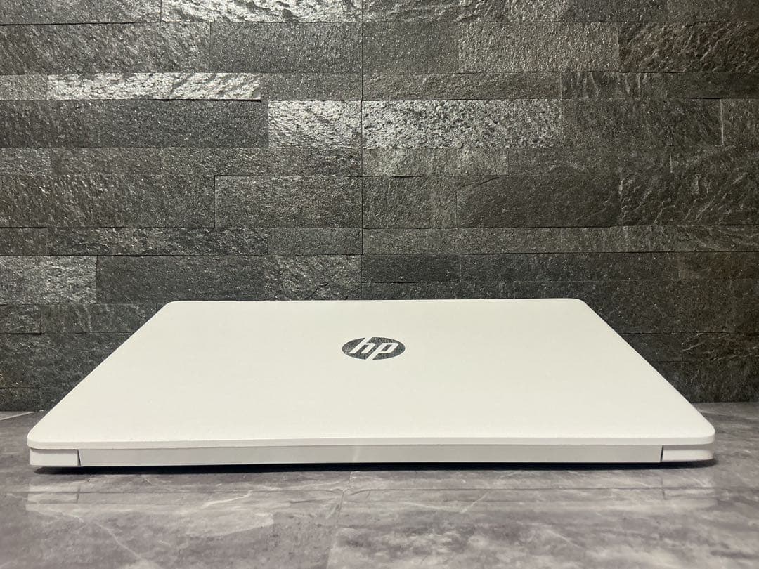 美品 HP corei5 第10世代 メモリ16GB 新品m.2SSD256GB