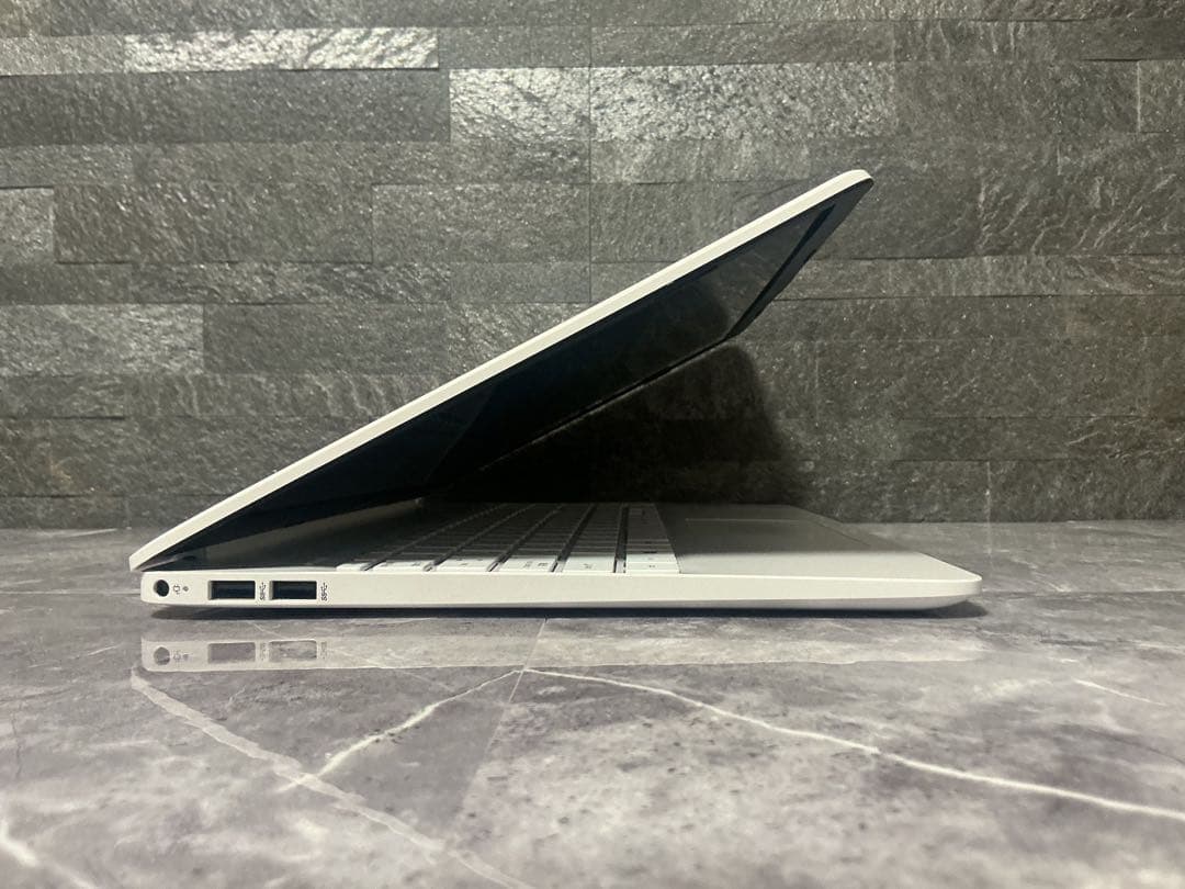 美品 HP corei5 第10世代 メモリ16GB 新品m.2SSD256GB