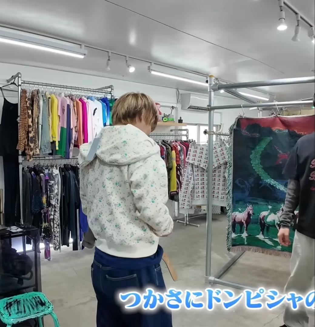 ashley williams I heart me バタフライフーディー 総柄