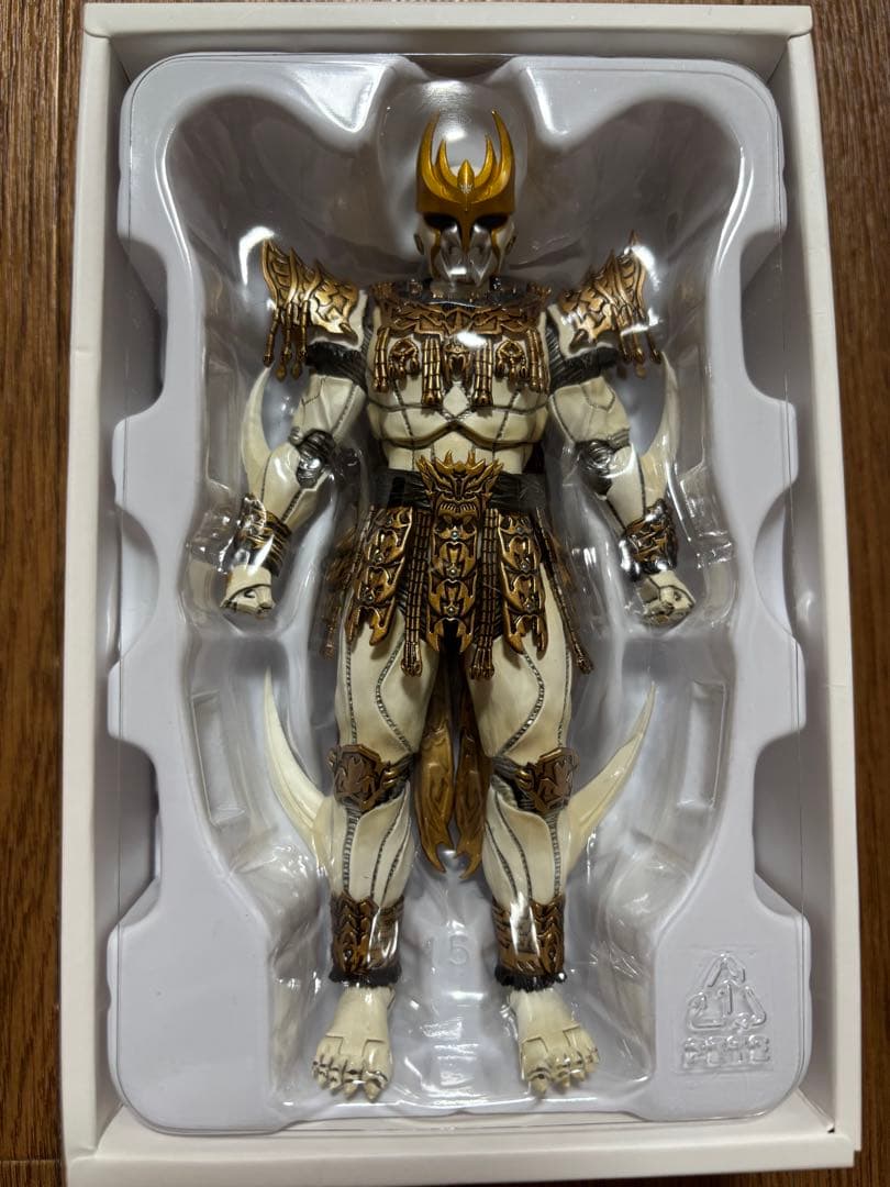 真骨彫製法 仮面ライダークウガ アルティメットフォーム &ン・ダクバ・ゼバ