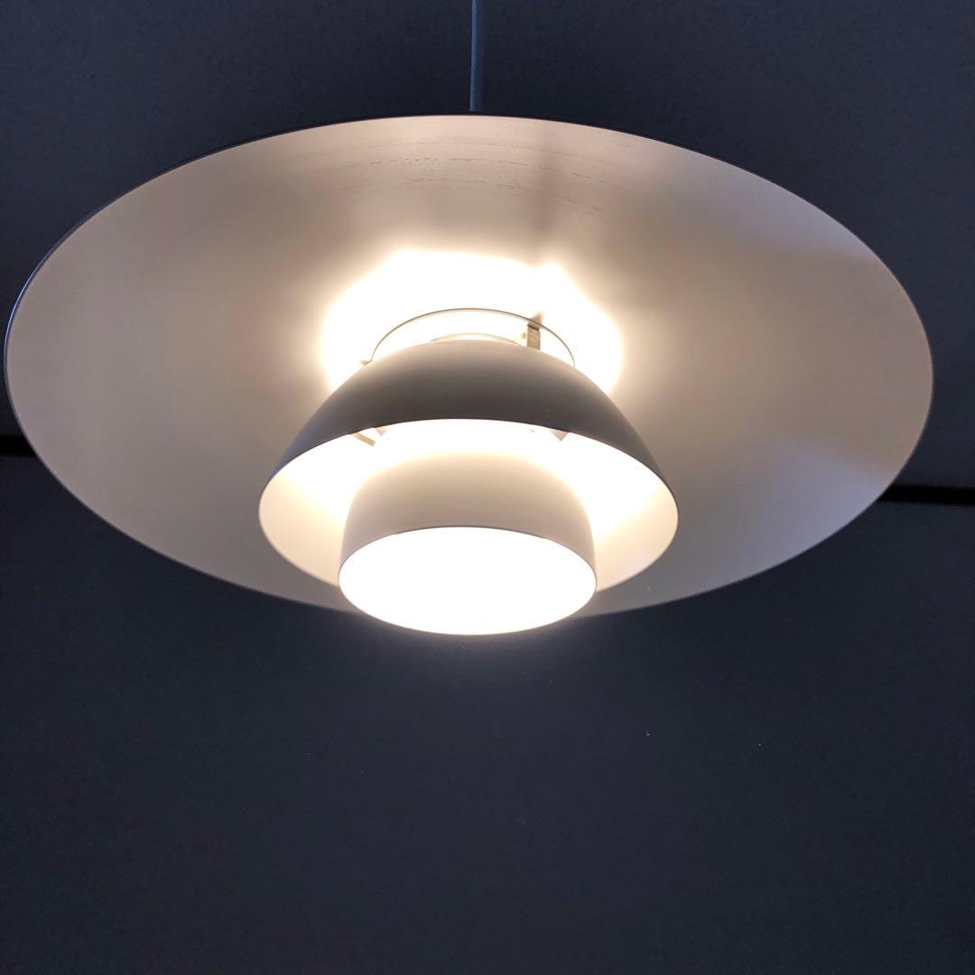 Louis Poulsen PH 4/3 ペンダント 17202 ホワイト