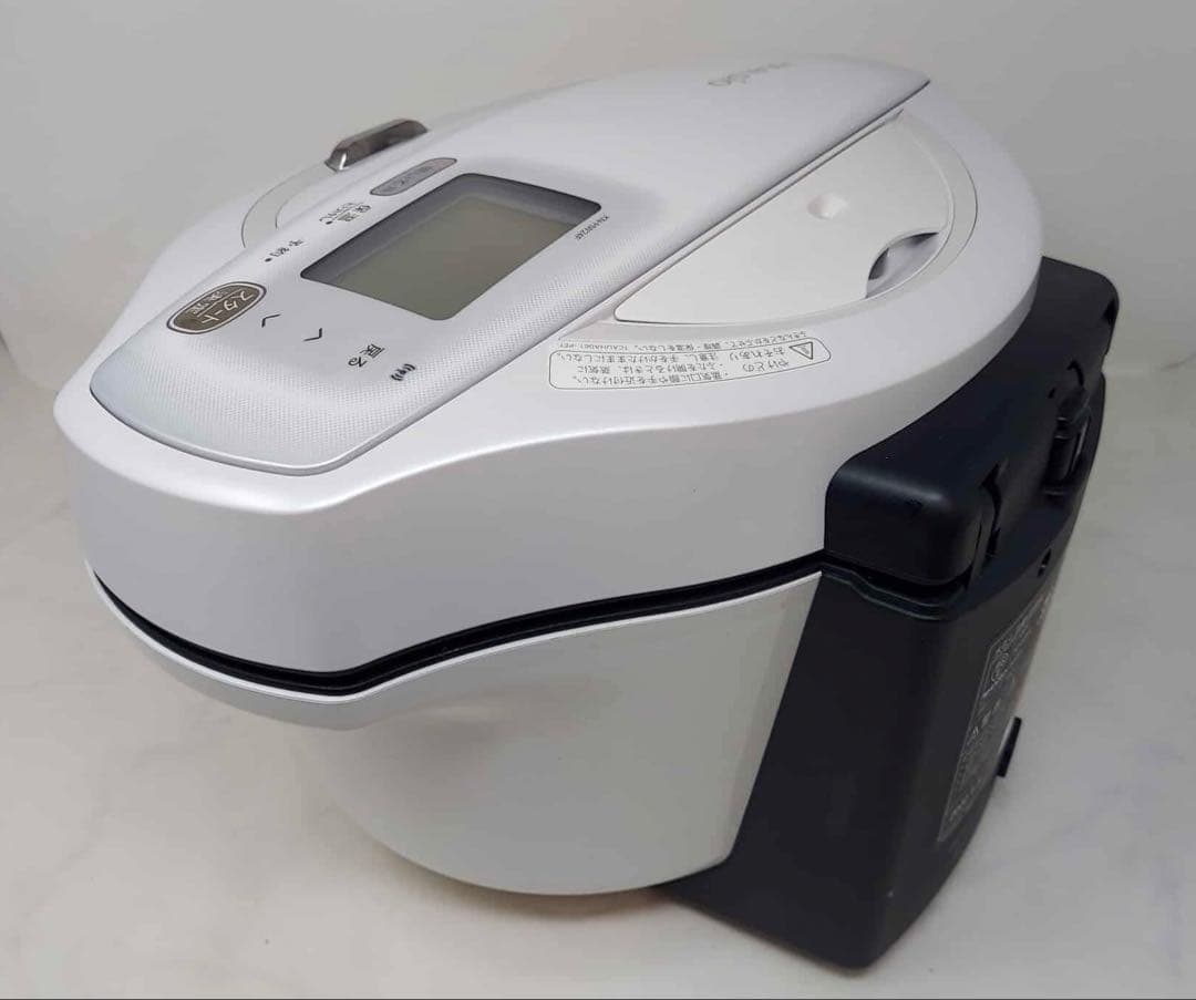 SHARP 水なし自動調理器 KN-HW24F-W 2020年製