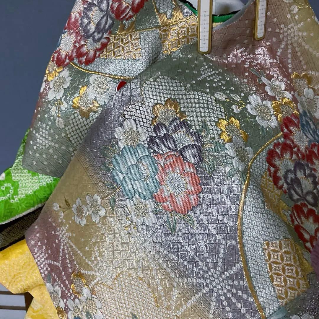 振袖フルセット　染分け総絞り　プラスサイズ　大胆な配色に黒でスタイル美人　成人式