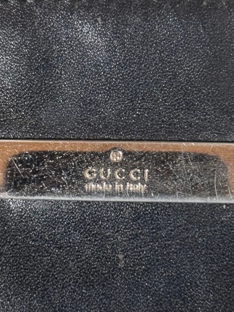 GUCCI ブラック ショルダーバッグ